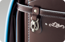 プリズム（シルバー）の金具写真